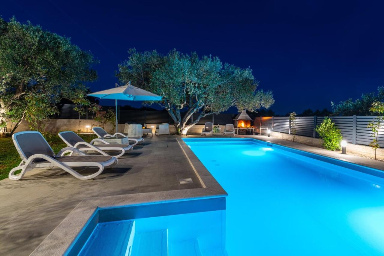 Crowonder Sun Dance Apartments With Heated Swimming Pool Seaview And Garden Светі Филип-і-Яков Екстер'єр фото