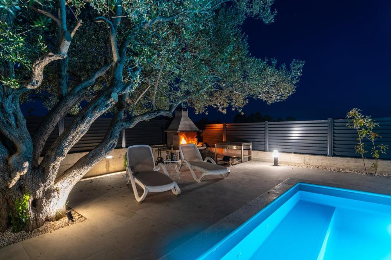 Crowonder Sun Dance Apartments With Heated Swimming Pool Seaview And Garden Светі Филип-і-Яков Екстер'єр фото